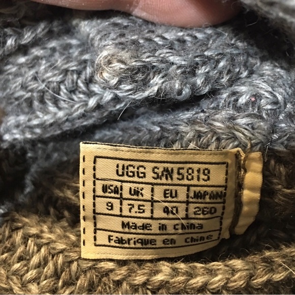 UGG Women’s Charcoal Grey Classic Cardy Knit Boot 5819 Size 9 - Picture 5 of 6